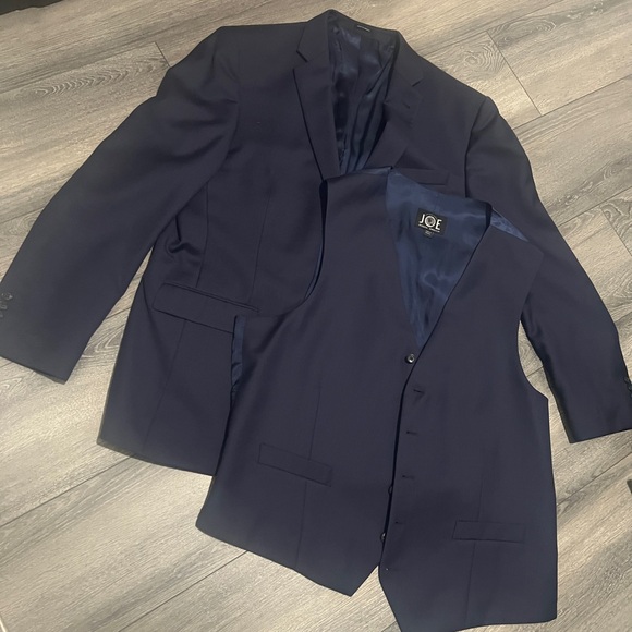 Navy blue suit jacket and vest - Picture 1 of 1